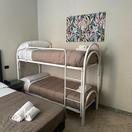 נאפולי Smart Station Hotel מראה חיצוני תמונה