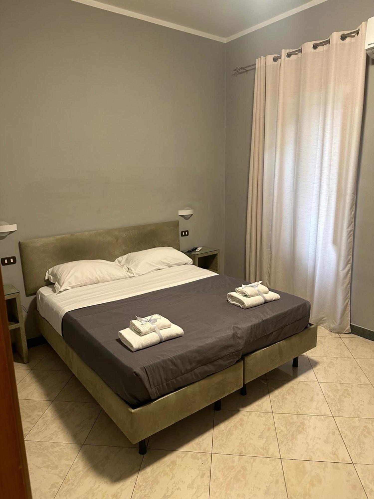 נאפולי Smart Station Hotel מראה חיצוני תמונה